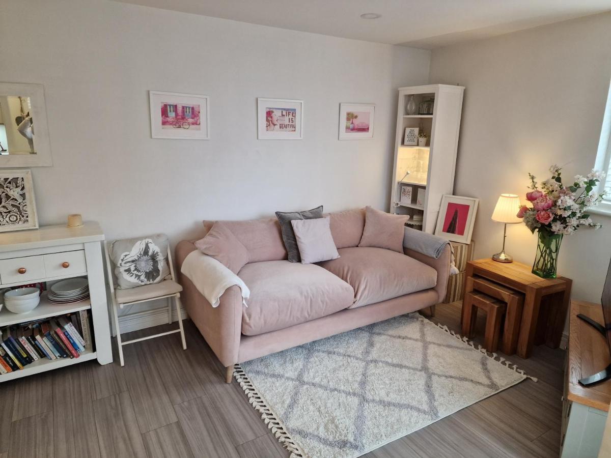 דירות Luxury Modern Apt With Parking On Leigh Broadway מראה חיצוני תמונה